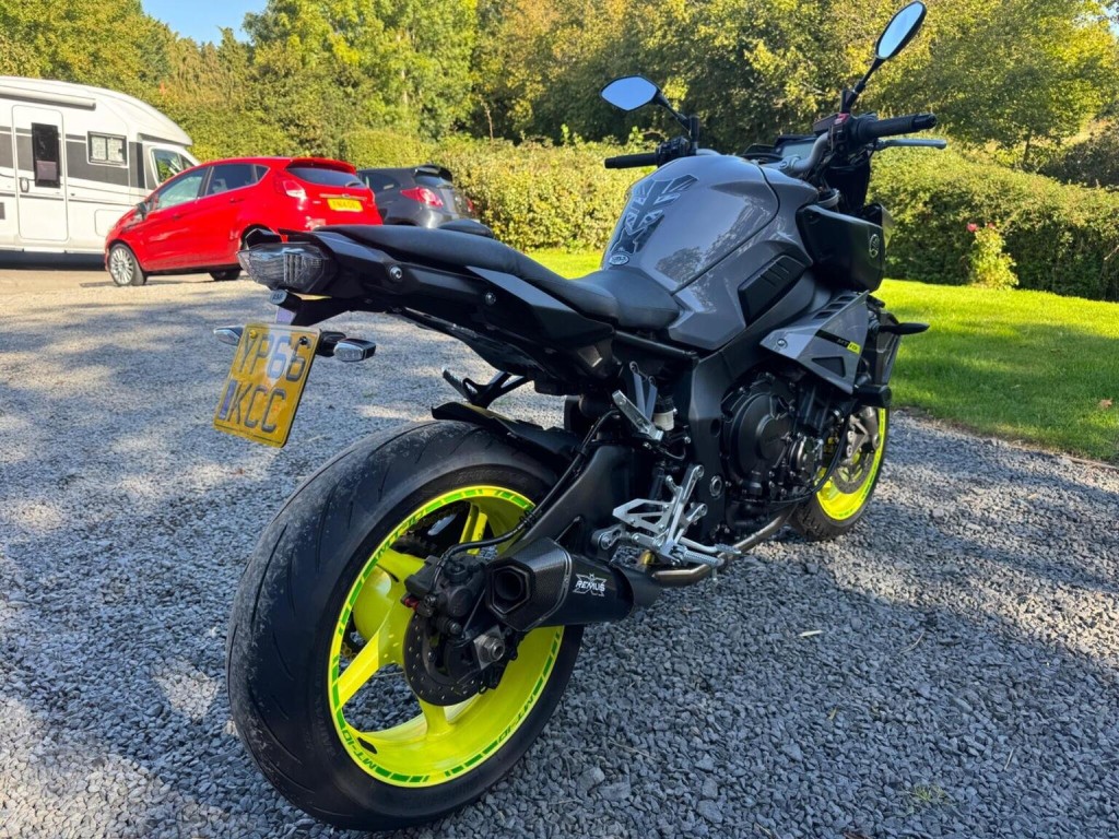YAMAHA MT-10 1000 Hyper-naked Euro 4 2016