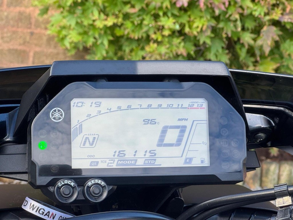 YAMAHA MT-10 1000 Hyper-naked Euro 4 2016