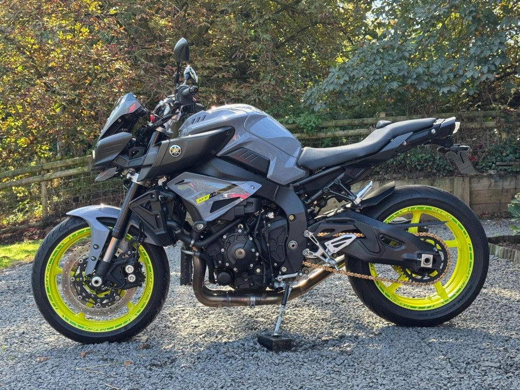 YAMAHA MT-10 1000 Hyper-naked Euro 4 2016