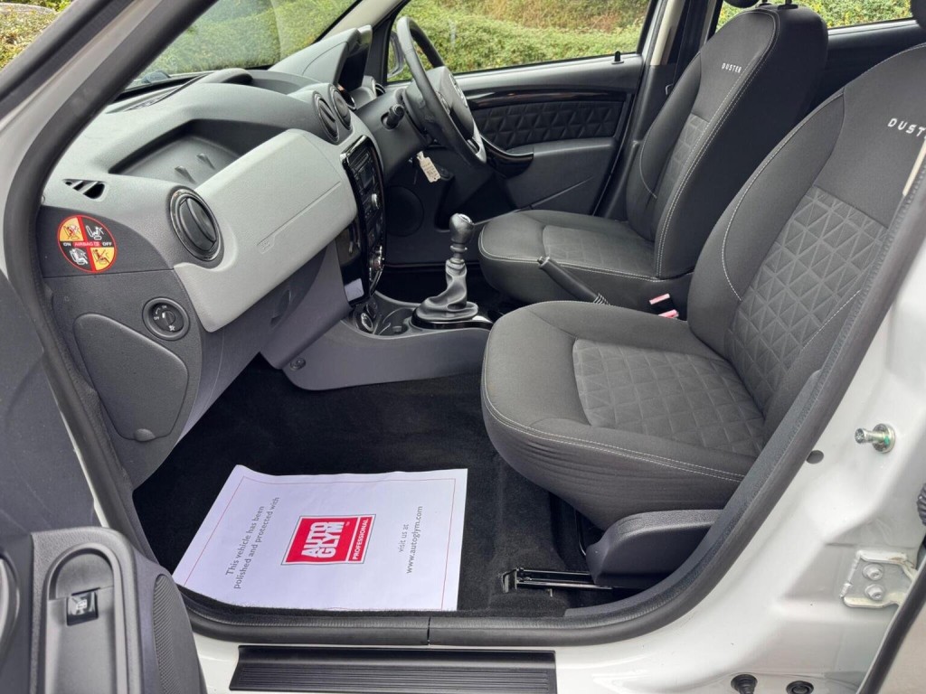 DACIA DUSTER 1.5 dCi Laureate 4WD Euro 5 5dr 2015