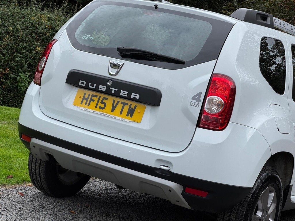 DACIA DUSTER 1.5 dCi Laureate 4WD Euro 5 5dr 2015