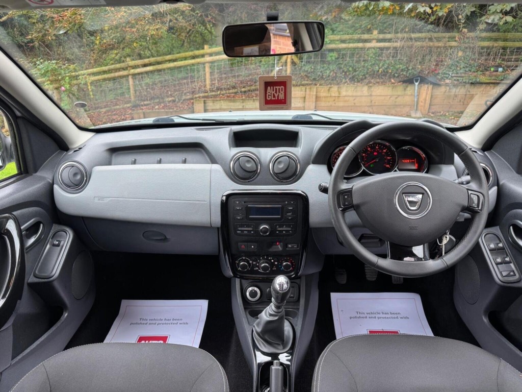 DACIA DUSTER 1.5 dCi Laureate 4WD Euro 5 5dr 2015