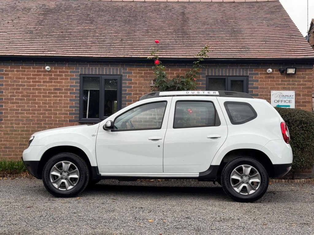 DACIA DUSTER 1.5 dCi Laureate 4WD Euro 5 5dr 2015
