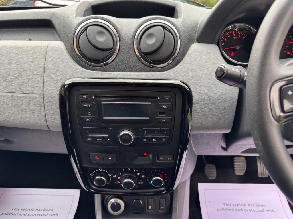 DACIA DUSTER 1.5 dCi Laureate 4WD Euro 5 5dr 2015