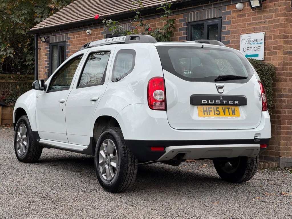 DACIA DUSTER 1.5 dCi Laureate 4WD Euro 5 5dr 2015
