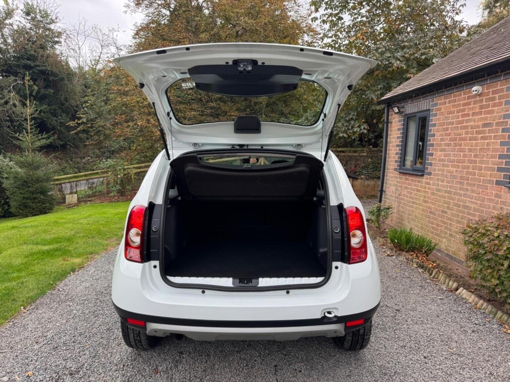 DACIA DUSTER 1.5 dCi Laureate 4WD Euro 5 5dr 2015