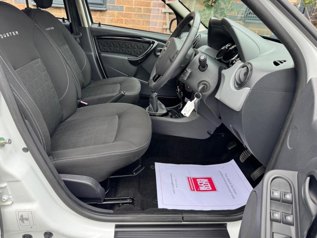 DACIA DUSTER 1.5 dCi Laureate 4WD Euro 5 5dr 2015