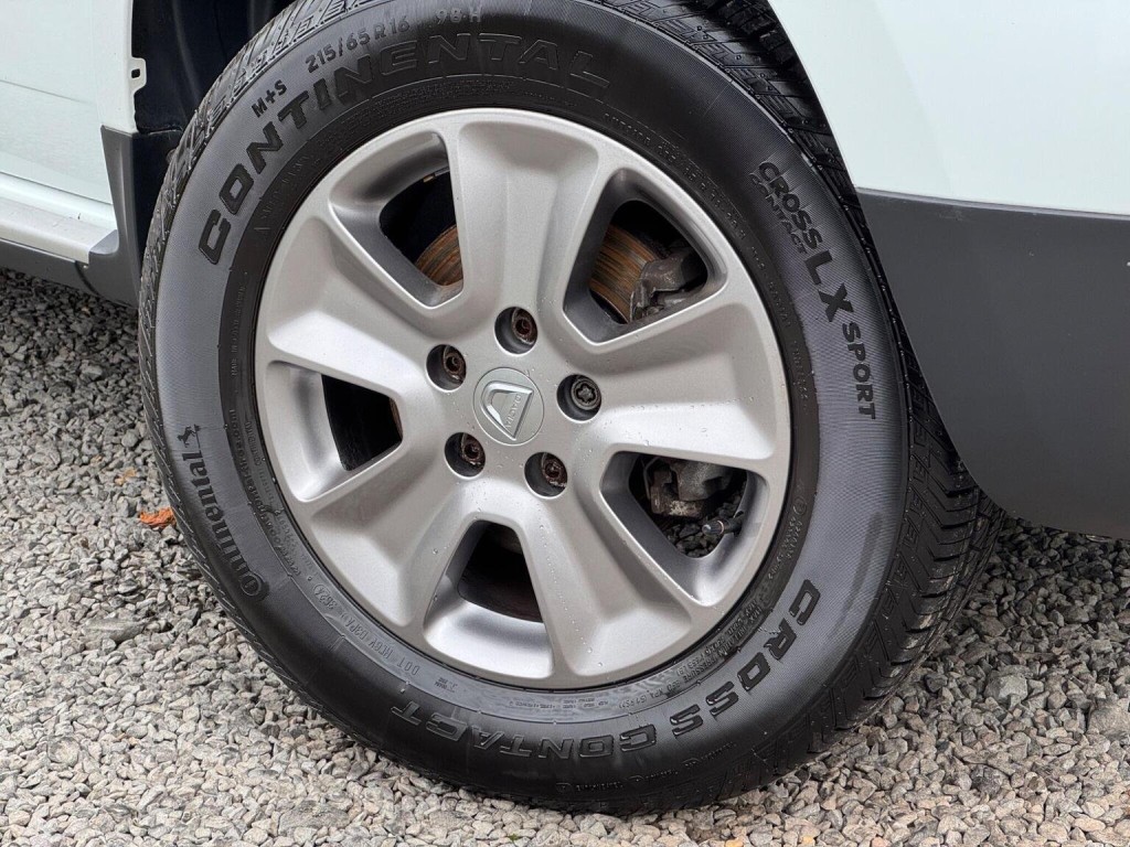 DACIA DUSTER 1.5 dCi Laureate 4WD Euro 5 5dr 2015