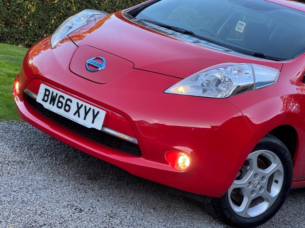 NISSAN LEAF 24kWh Acenta Auto 5dr 2016