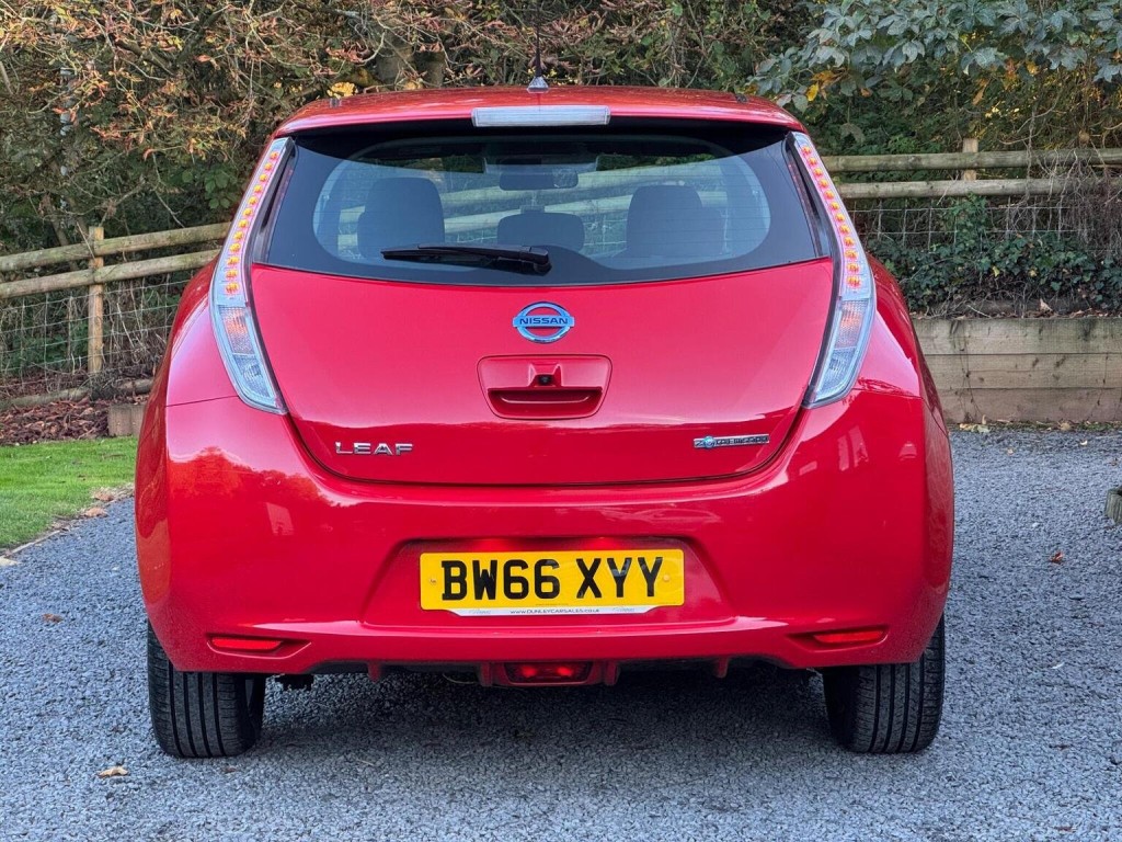 NISSAN LEAF 24kWh Acenta Auto 5dr 2016