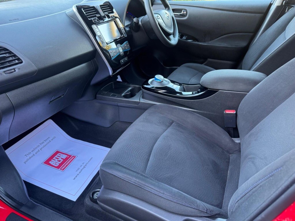 NISSAN LEAF 24kWh Acenta Auto 5dr 2016