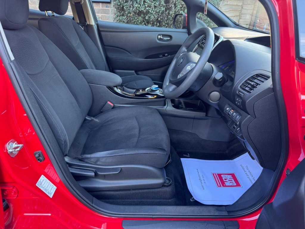 NISSAN LEAF 24kWh Acenta Auto 5dr 2016