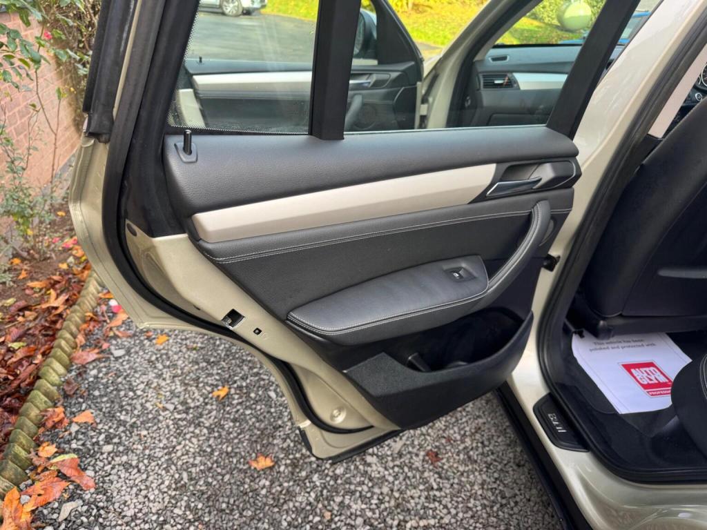 BMW X3 2.0 20d SE xDrive Euro 5 (s/s) 5dr 2011