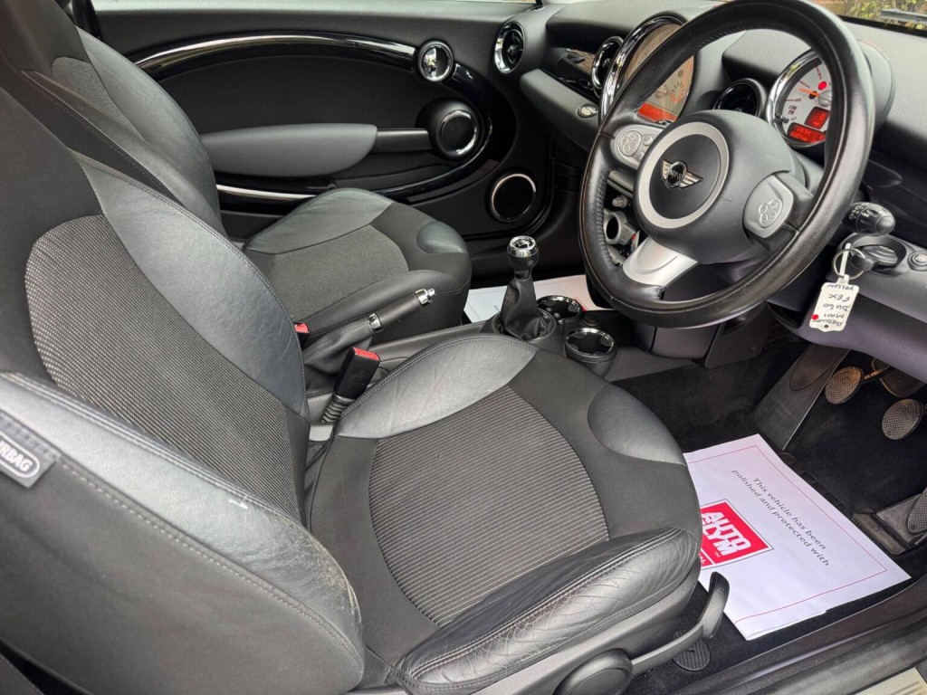 MINI HATCH 1.6 Cooper Euro 5 3dr 2010