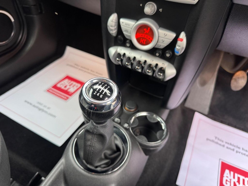 MINI HATCH 1.6 Cooper Euro 5 3dr 2010