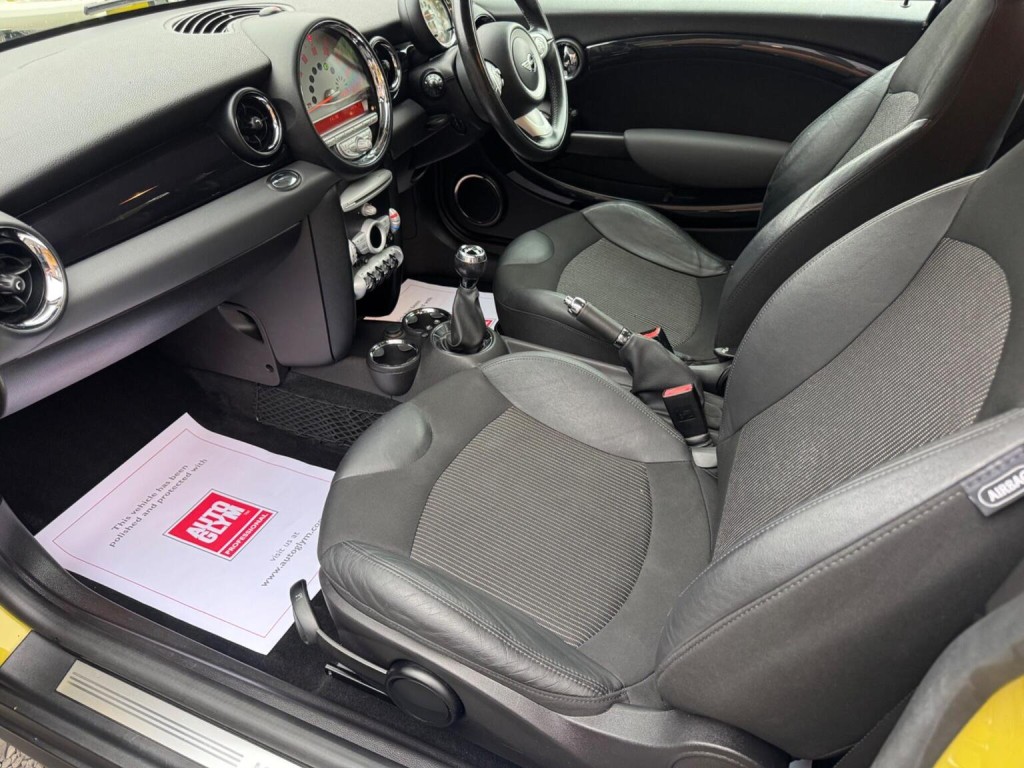 MINI HATCH 1.6 Cooper Euro 5 3dr 2010