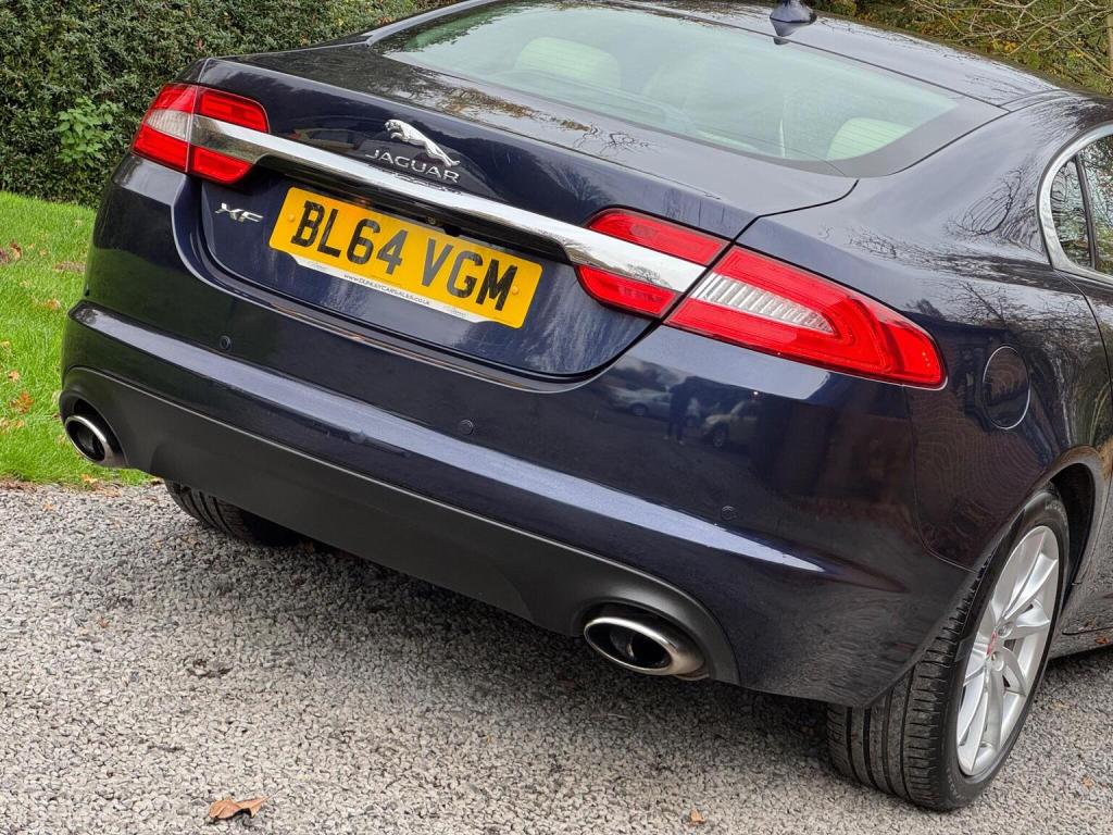 JAGUAR XF 3.0d V6 Premium Luxury Auto Euro 5 (s/s) 4dr 2015