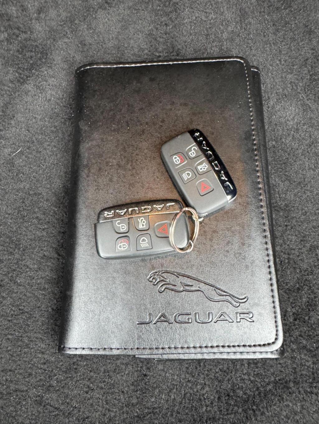 JAGUAR XF 3.0d V6 Premium Luxury Auto Euro 5 (s/s) 4dr 2015