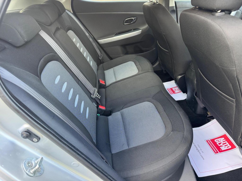 KIA CEED 1.6 CRDi EcoDynamics 2 Euro 5 (s/s) 5dr 2012