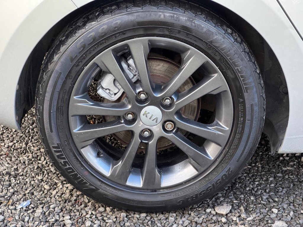 KIA CEED 1.6 CRDi EcoDynamics 2 Euro 5 (s/s) 5dr 2012