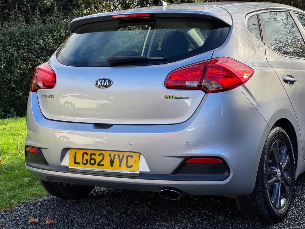 KIA CEED 1.6 CRDi EcoDynamics 2 Euro 5 (s/s) 5dr 2012