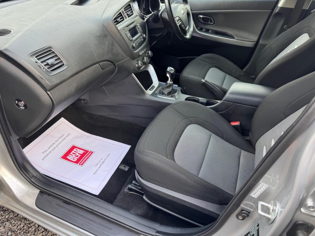 KIA CEED 1.6 CRDi EcoDynamics 2 Euro 5 (s/s) 5dr 2012