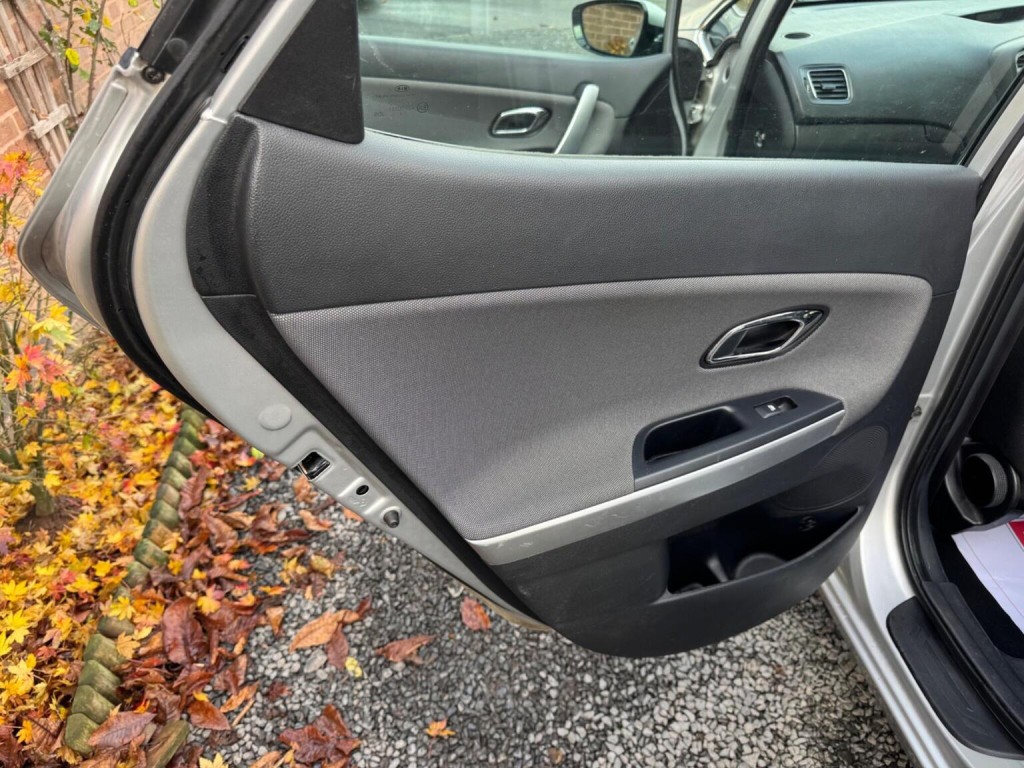 KIA CEED 1.6 CRDi EcoDynamics 2 Euro 5 (s/s) 5dr 2012