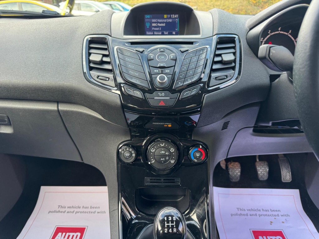 FORD FIESTA 1.25 Zetec Euro 6 5dr 2017