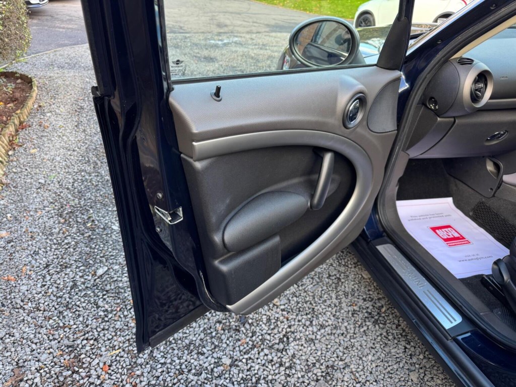 MINI COUNTRYMAN 1.6 Cooper D ALL4 Euro 5 (s/s) 5dr 2012