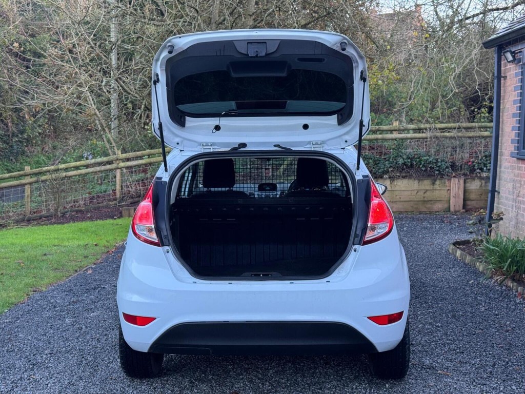 FORD FIESTA VAN 1.5 TDCi Panel Van 3dr 2014