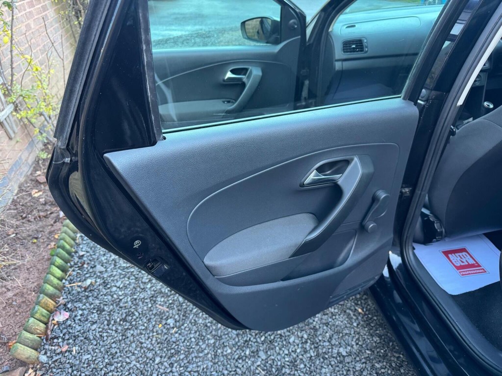 VOLKSWAGEN POLO 1.2 S Euro 5 5dr (A/C) 2011