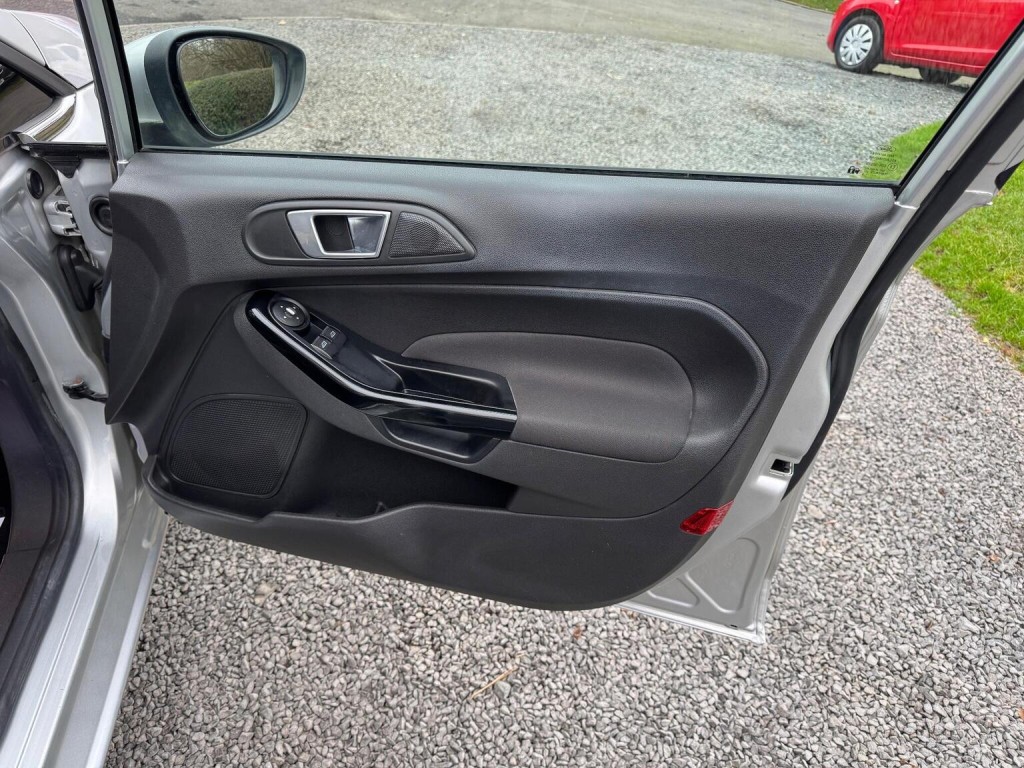 FORD FIESTA 1.0T EcoBoost Zetec Euro 5 (s/s) 5dr 2014