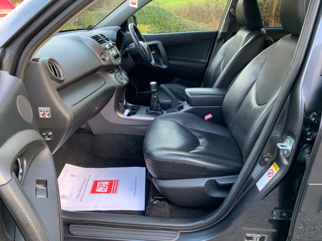 TOYOTA RAV4 D-4D XT-R 2010