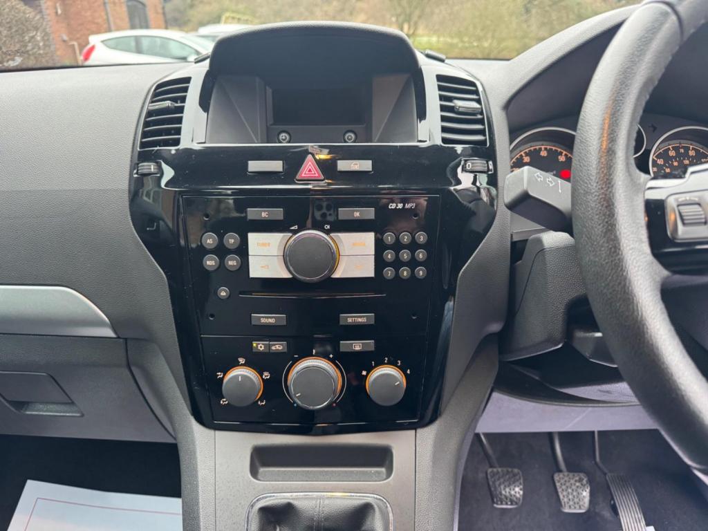 VAUXHALL ZAFIRA 1.6 16V Exclusiv Euro 5 5dr 2013