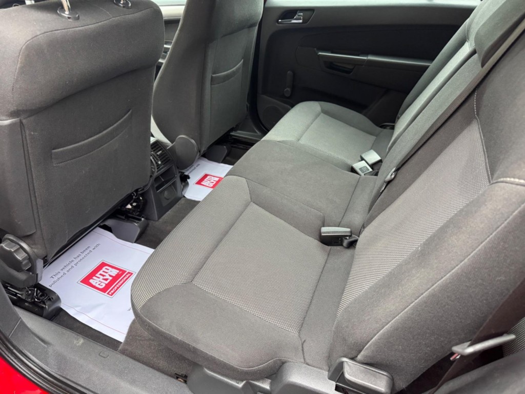 VAUXHALL ZAFIRA 1.6 16V Exclusiv Euro 5 5dr 2013