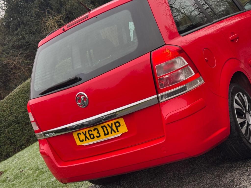 VAUXHALL ZAFIRA 1.6 16V Exclusiv Euro 5 5dr 2013
