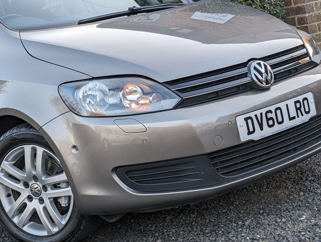 VOLKSWAGEN GOLF PLUS 1.6 TDI BlueMotion SE Euro 5 ss 5dr 2010