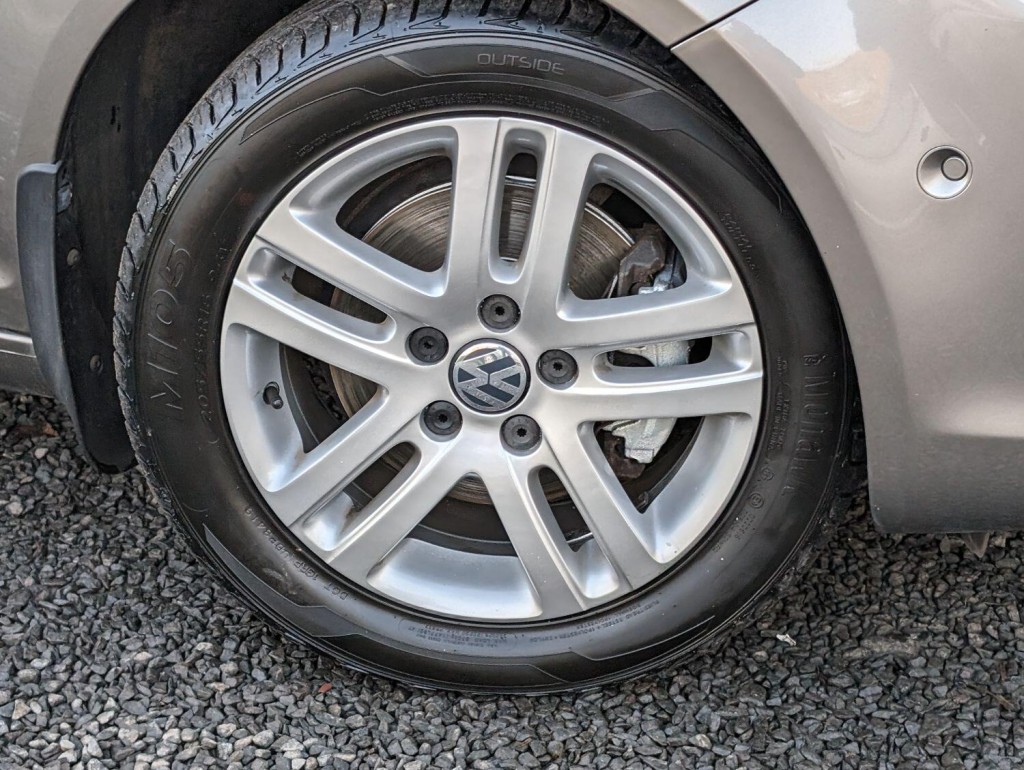 VOLKSWAGEN GOLF PLUS 1.6 TDI BlueMotion SE Euro 5 ss 5dr 2010