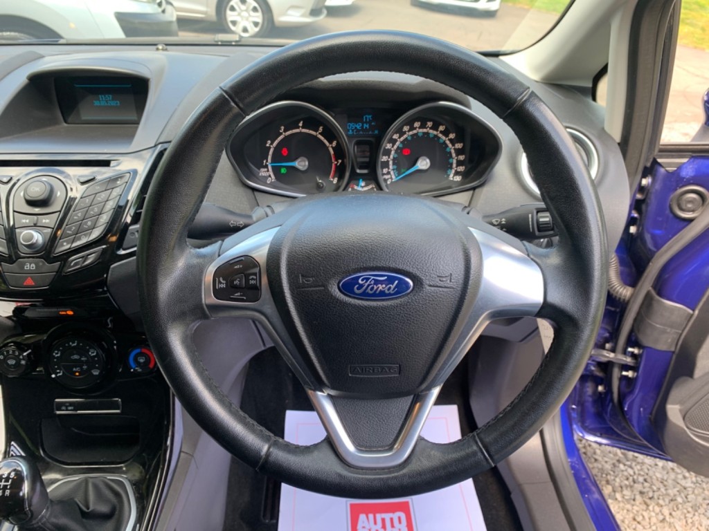 FORD FIESTA 1.0T EcoBoost Zetec Euro 5 ss 3dr 2014