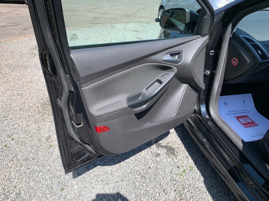 FORD FOCUS 1.0T EcoBoost Zetec S Euro 5 ss 5dr 2014