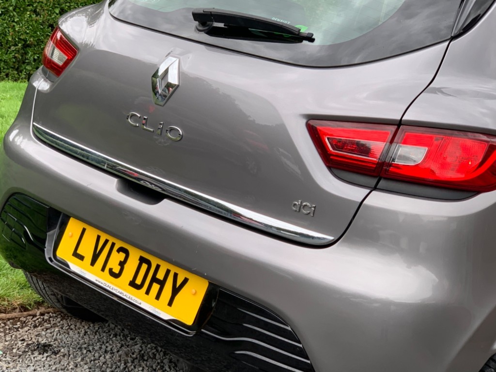 RENAULT CLIO 1.5 dCi Dynamique MediaNav Euro 5 ss 5dr 2013