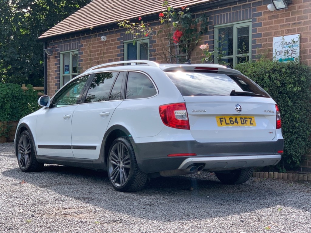 SKODA SUPERB 2.0 TDI Tour de France 4WD Euro 5 5dr 2014
