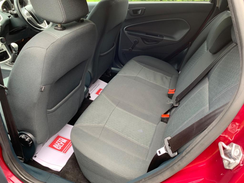 FORD FIESTA 1.6 Titanium 5dr 2009