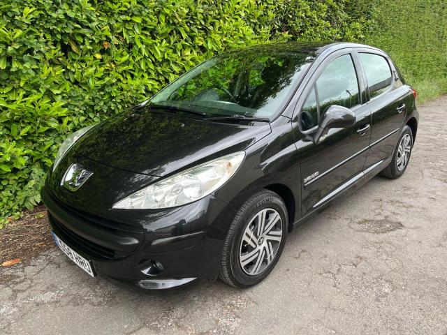 PEUGEOT 207 1.4 S
