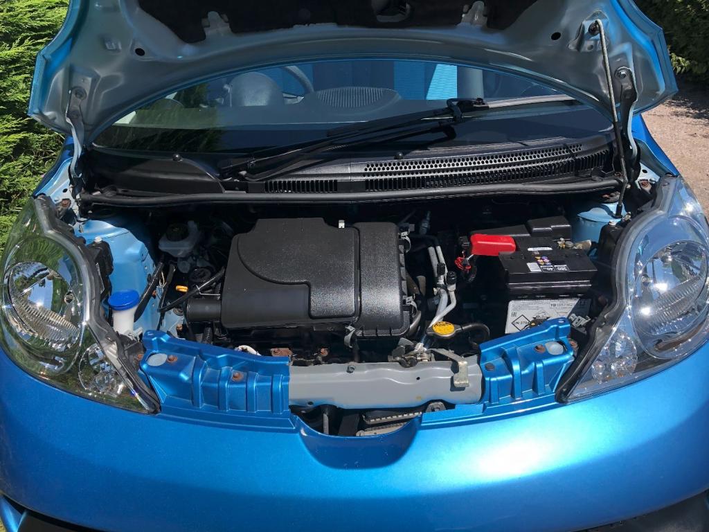 PEUGEOT 107
