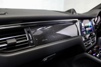 PORSCHE MACAN (2022)