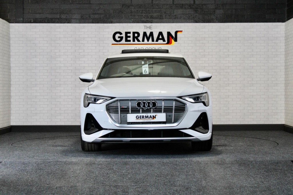 AUDI E-TRON