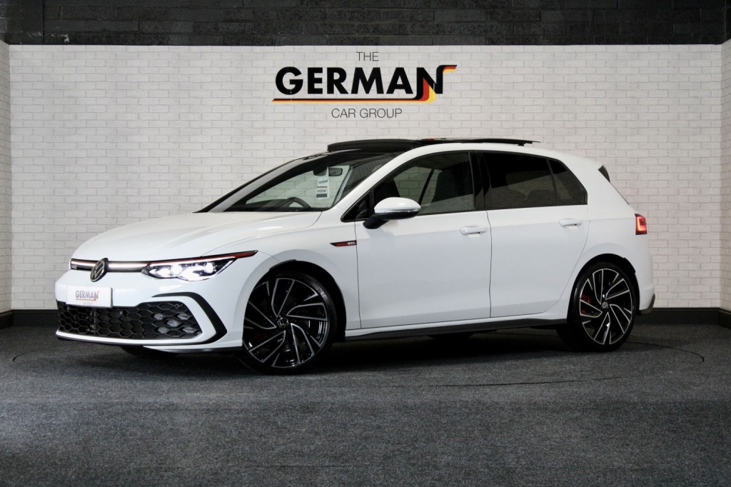 VOLKSWAGEN GOLF (2022)