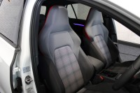 VOLKSWAGEN GOLF (2022)