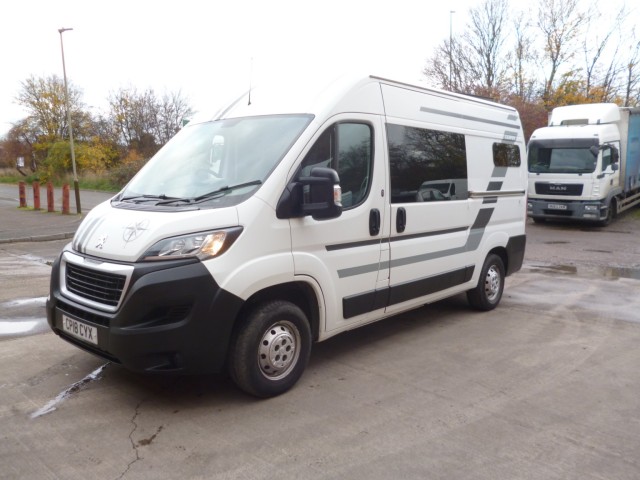 PEUGEOT BOXER 2.0 BlueHDi 335 Professional Camper van